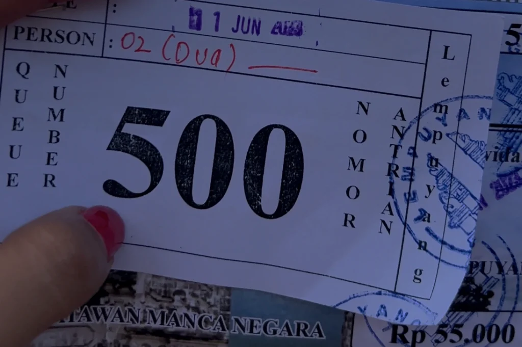 turno-espera-pura-lempuyang-bali Ticket de turno número 500 para la foto en Pura Lempuyang Bali - Viajeros por el Mundo